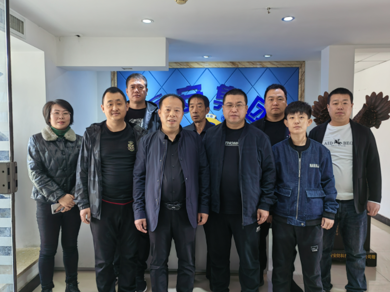 同業(yè)交流才是推動(dòng)發(fā)展的原動(dòng)力！歡迎同行企業(yè)老板到陜西鑫安安防參觀指導(dǎo)工作